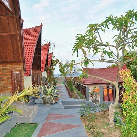 Surya Chandra Beach Bungalow Batununggul Εξωτερικό φωτογραφία