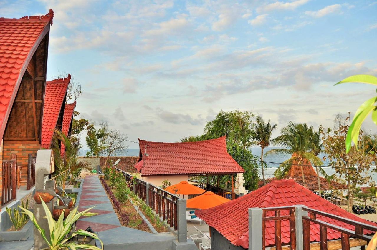 Surya Chandra Beach Bungalow Batununggul Εξωτερικό φωτογραφία