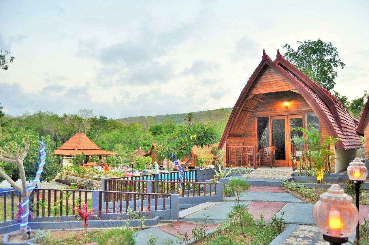 Surya Chandra Beach Bungalow Batununggul Εξωτερικό φωτογραφία
