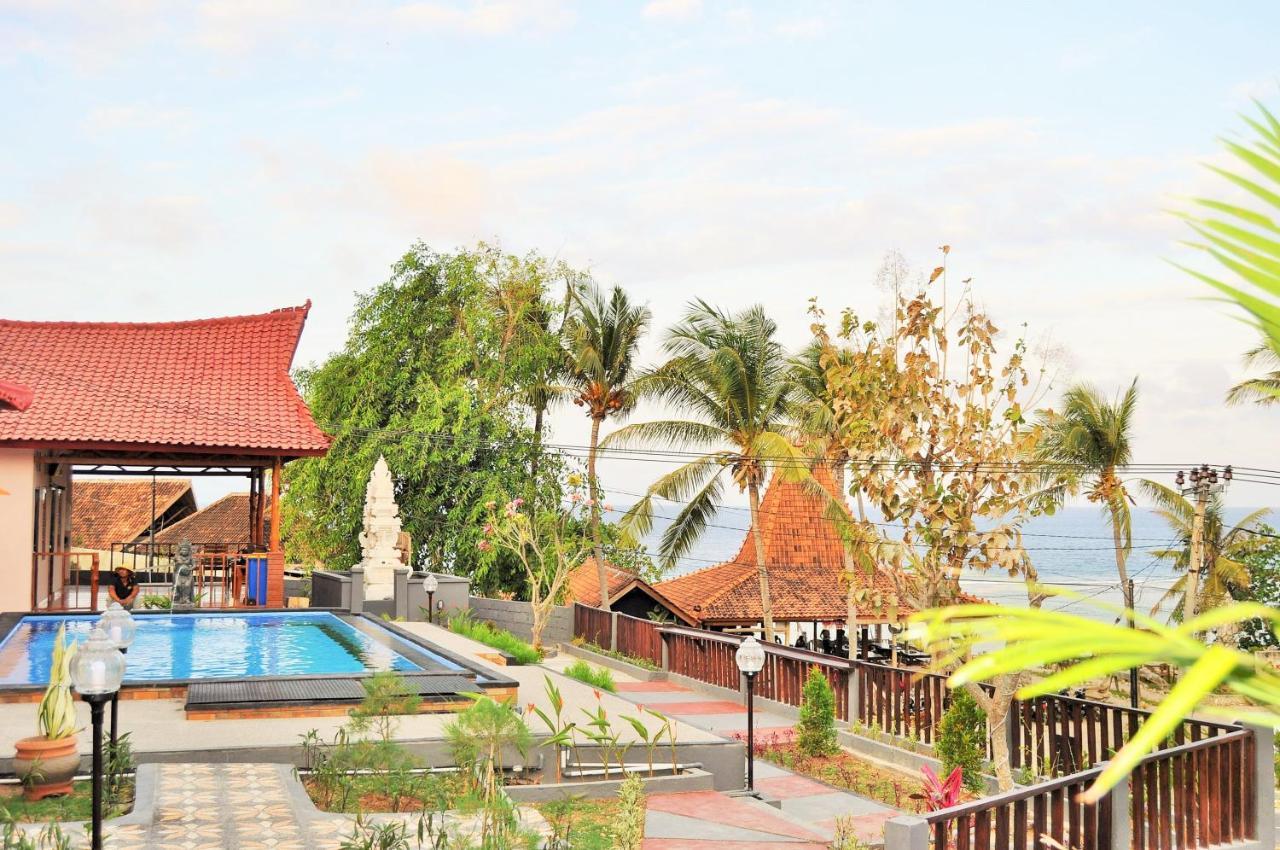 Surya Chandra Beach Bungalow Batununggul Εξωτερικό φωτογραφία