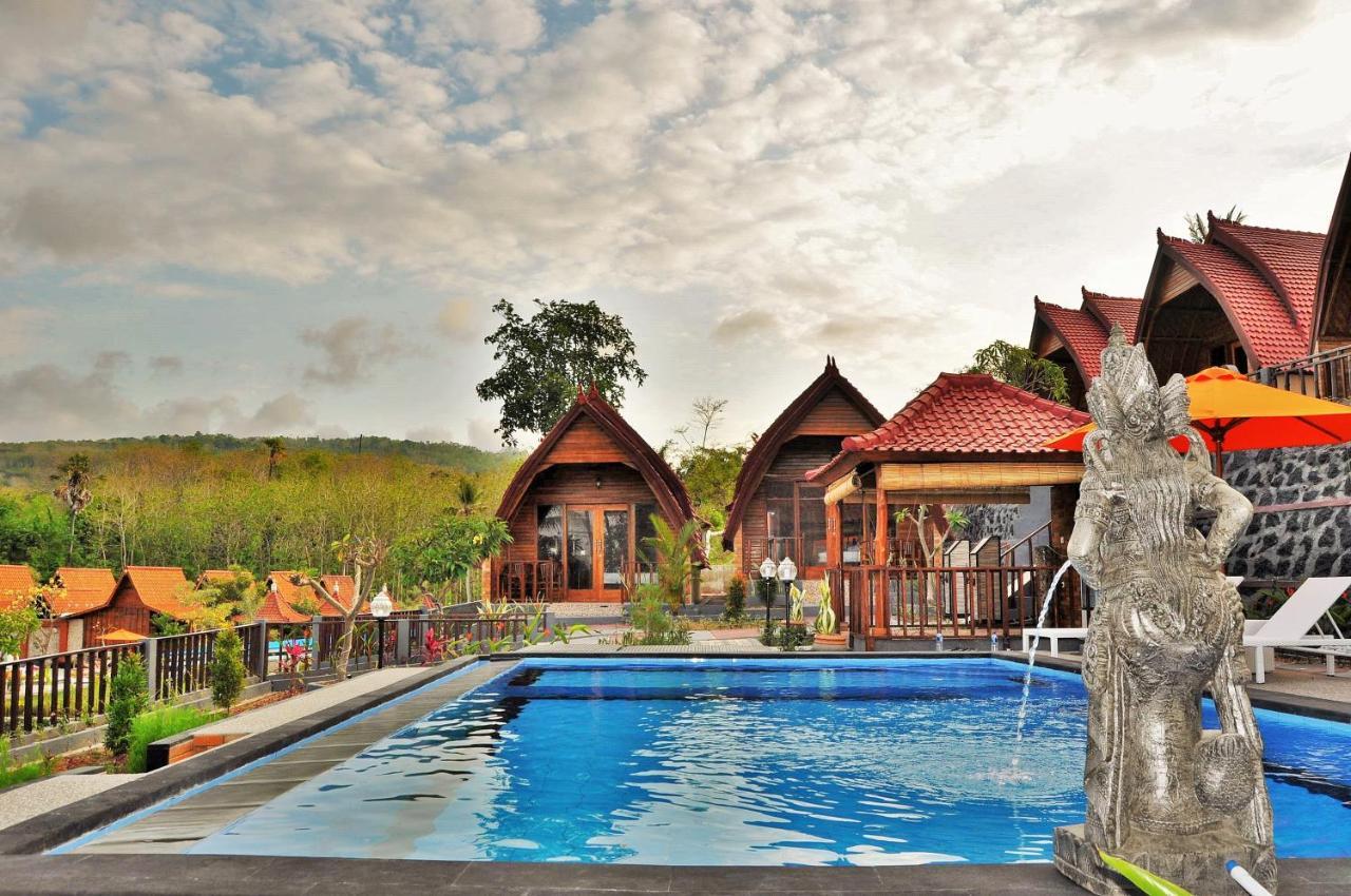 Surya Chandra Beach Bungalow Batununggul Εξωτερικό φωτογραφία