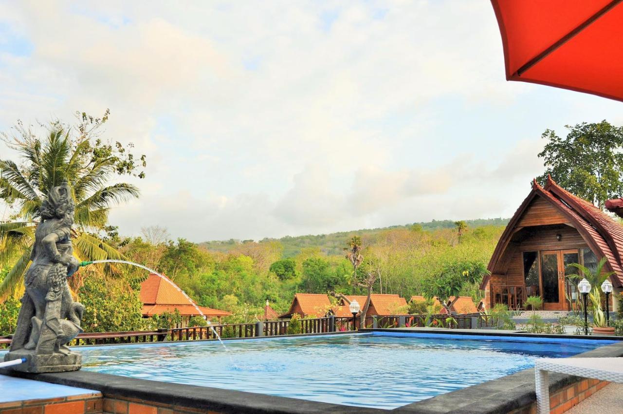 Surya Chandra Beach Bungalow Batununggul Εξωτερικό φωτογραφία