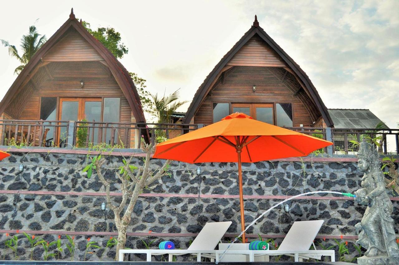Surya Chandra Beach Bungalow Batununggul Εξωτερικό φωτογραφία