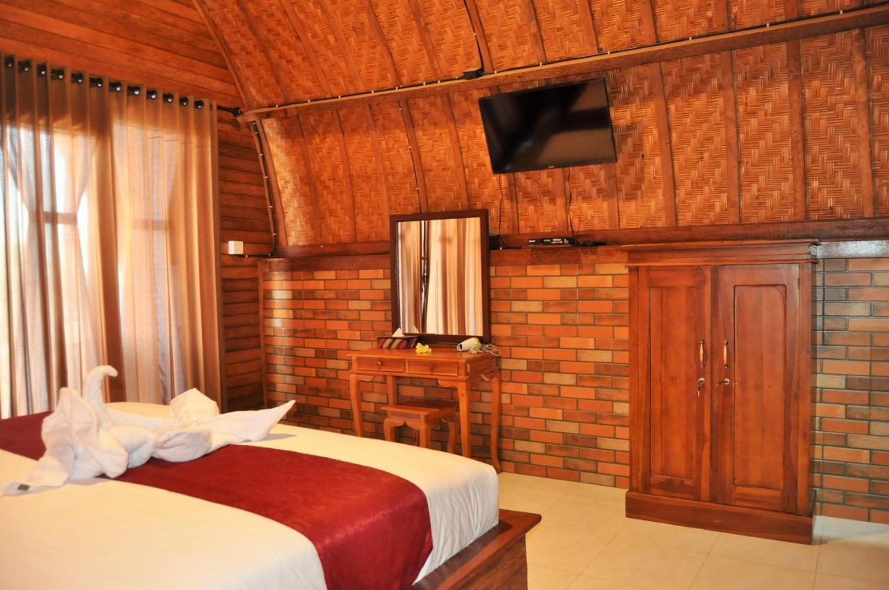 Surya Chandra Beach Bungalow Batununggul Εξωτερικό φωτογραφία