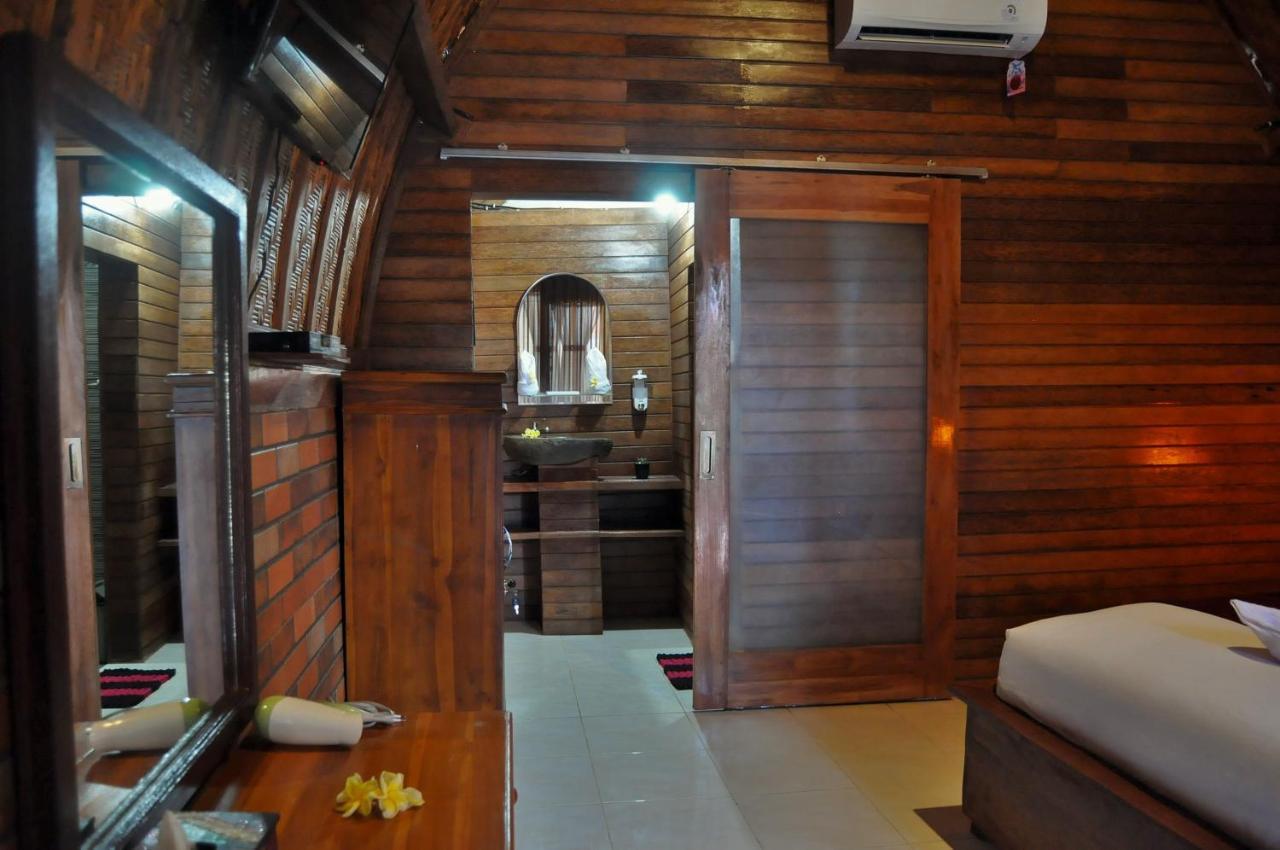 Surya Chandra Beach Bungalow Batununggul Εξωτερικό φωτογραφία