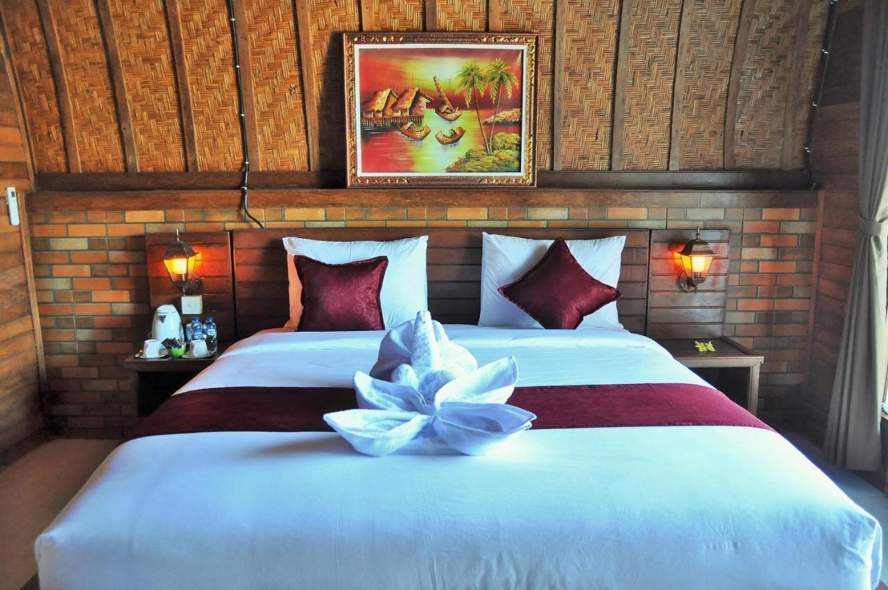 Surya Chandra Beach Bungalow Batununggul Εξωτερικό φωτογραφία